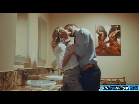❤️ Rehefa mamitaka anao ao amin'ny trano fidiovana ho an'ny besinimaro ny blonde be busty Fomba vetaveta mafy amin'ny pôrnôgrafia mg.xxxtun.ru ❤